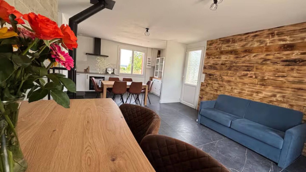 Cosne-Cours-sur-Loire House | Nature & jacuzzi, near Sancerre, Guedelon, Lac de Bourdon, St Fargeau, Pouilly