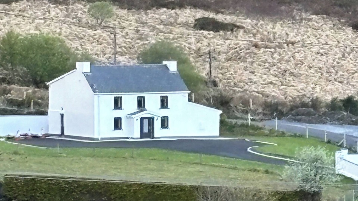 Ballyvourney House | Nature Lovers Family Home - 3 Bed 2 Bath