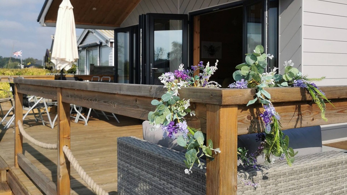 Brundall Cottage | Nature's Nook - Norfolk Broads