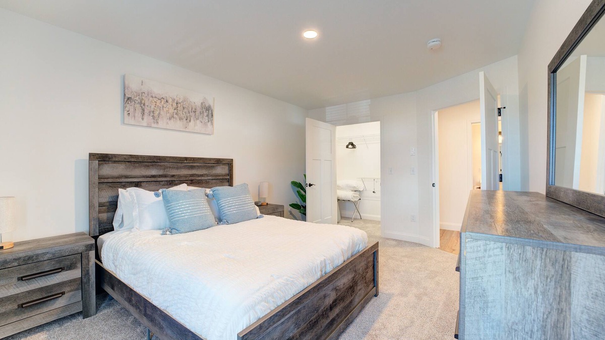 Auburn Apartment | Nature's Oasis: Tranquil 2BR+1BA Gem Only 2 Miles to Lewiston!