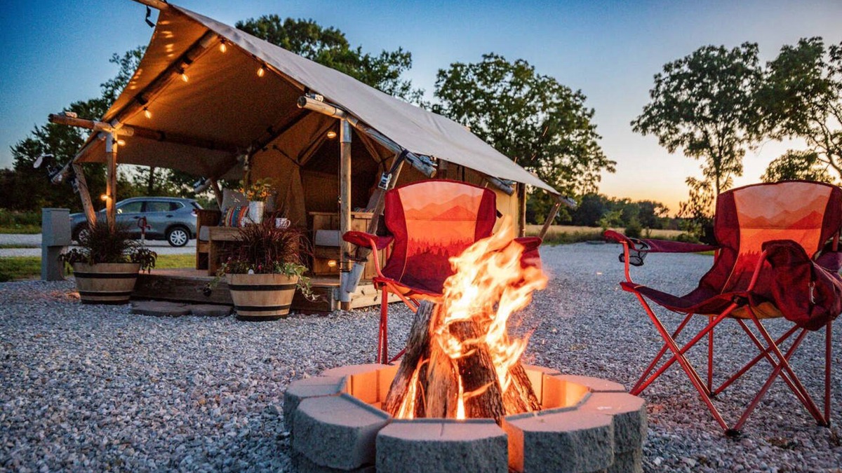 Cassville RV Rental | Nature's Summer Retreat near Roaring River Park