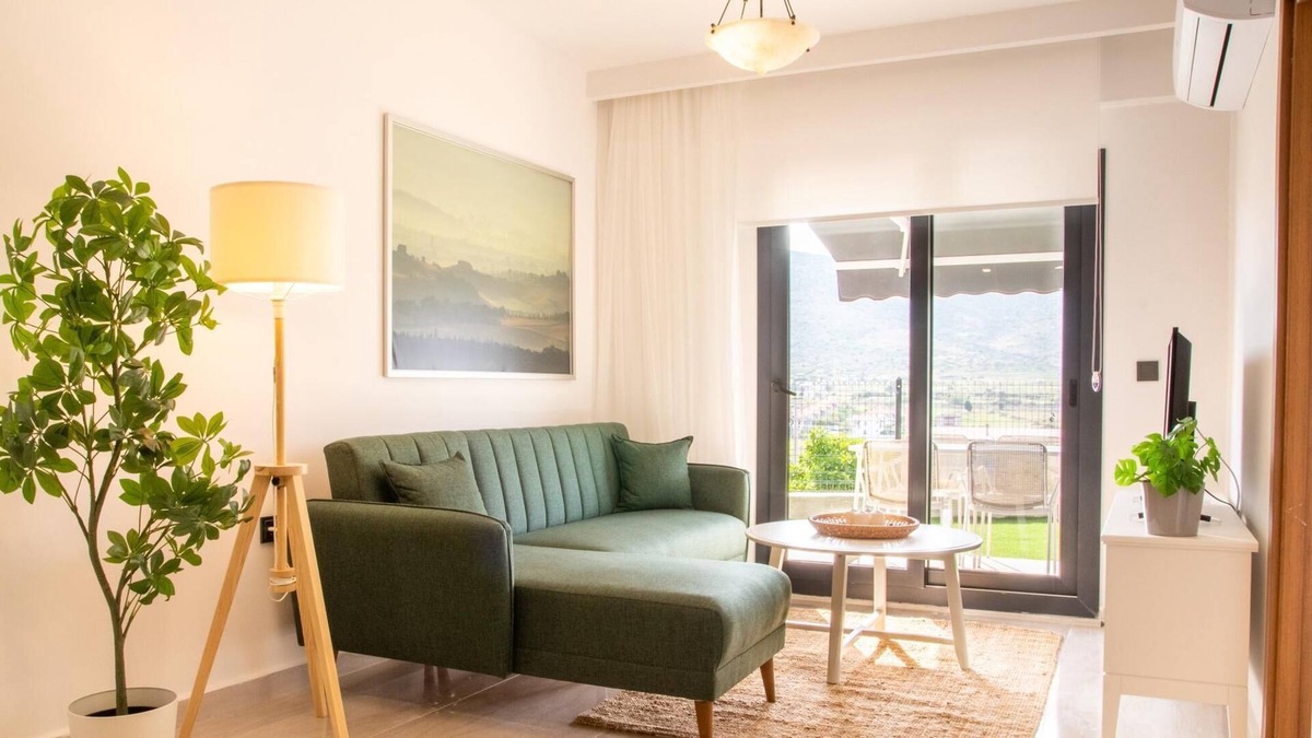 Gulbahce Mahallesi Apartment | Nature View Flat with Garden in Urla, Izmir