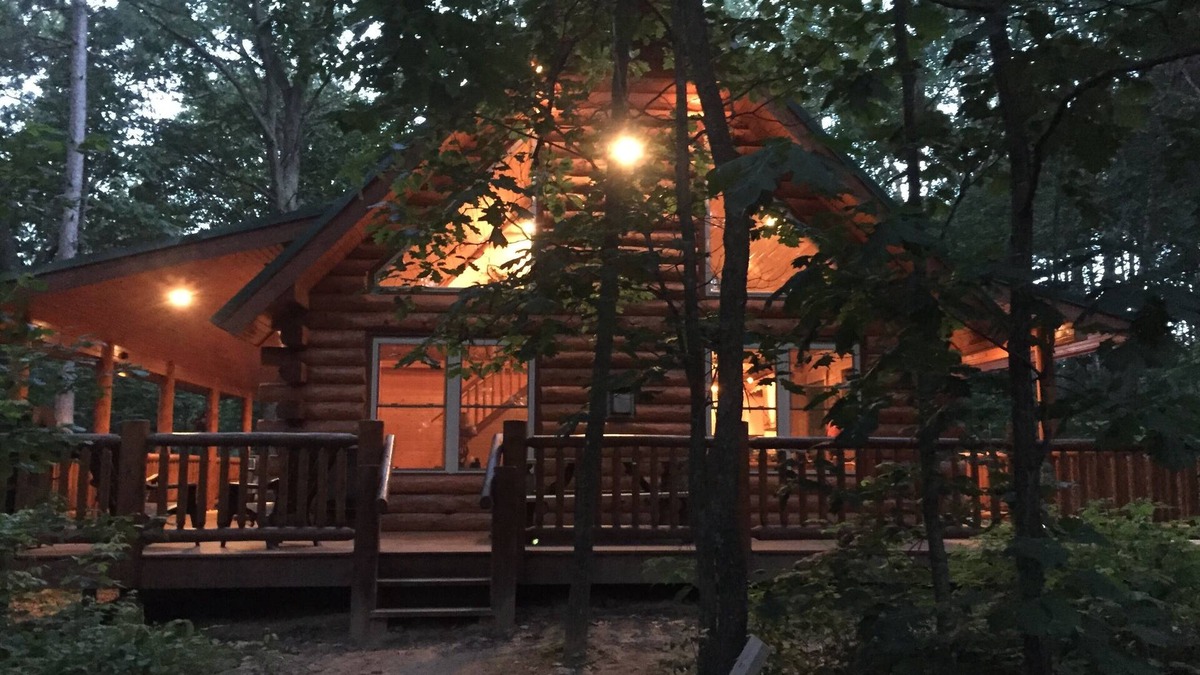 Wautoma Cabin | Natures retreat! Lakeside log cabin on 7 acres! Hike, Fish, Swim, Kayak, Spa!