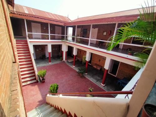 Dera Gopipur Hotel | Naurang Yatri Niwas