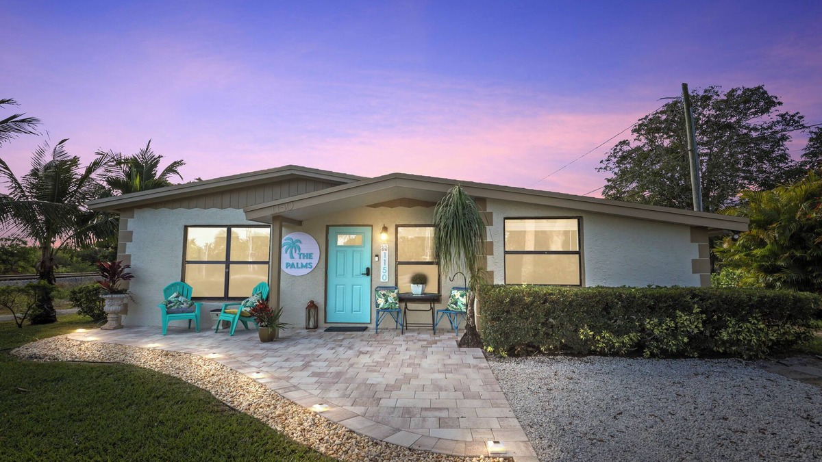 Jensen Beach House | Nautical 3-Bedroom House only 10min to the Beach!