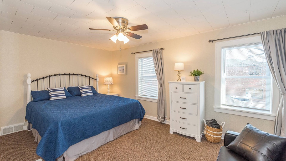 Crosby Apartment | NAUTICAL NOOK - Terrific 2-bedroom apartment with AC in charming Crosby