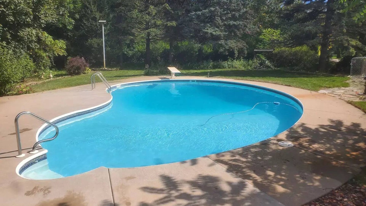 Racine House | Nautical Splash Pad, Spacious Home, Private Pool & Cedar Hot Tub.