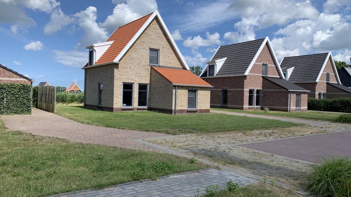 Burdaard Villa | Nautisch de Luxe 6p - Three Bedroom Villa, Sleeps 6