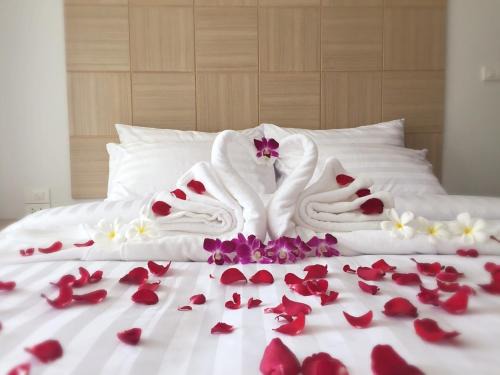 Rangsit Hotel | Nava Grand