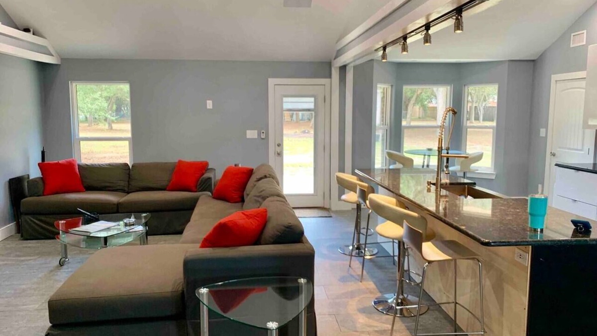 Harold House | Navarra's best known secret!