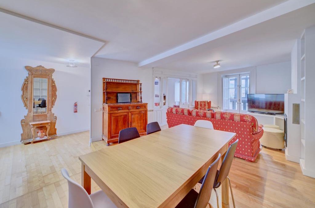 Primer Ensanche Apartment | Navas I