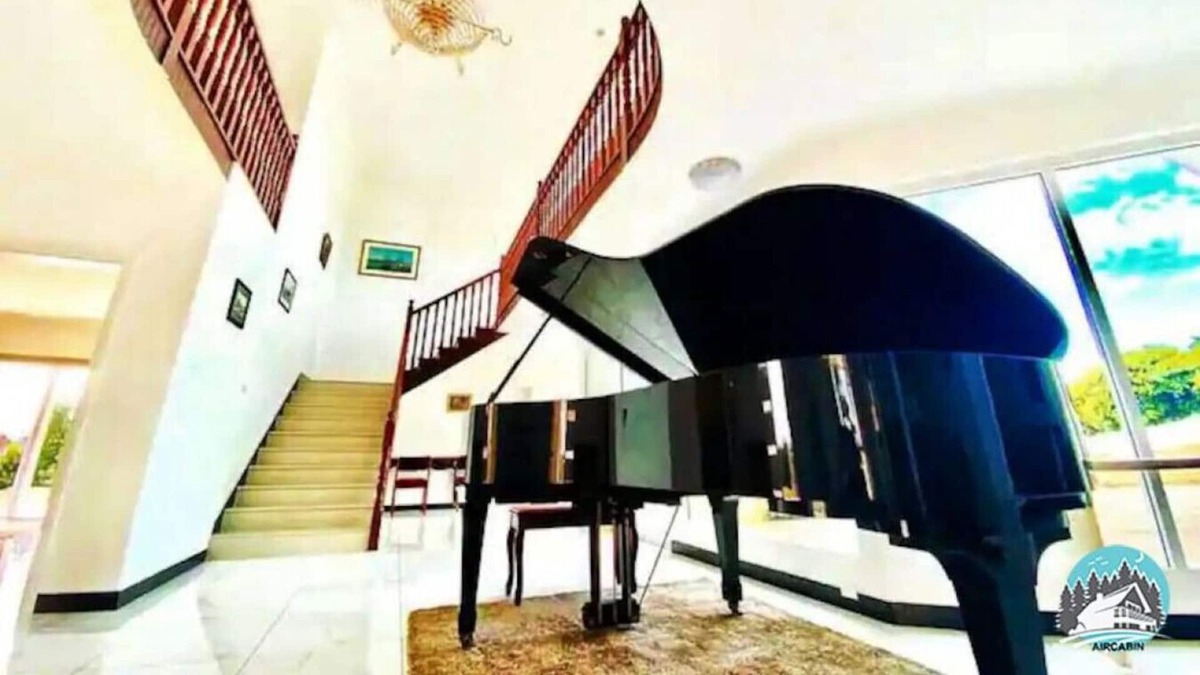 Cecil Park House | NCEC130 · Aircabin | Cecil Park | 2.5 Acres Luxury Mansion