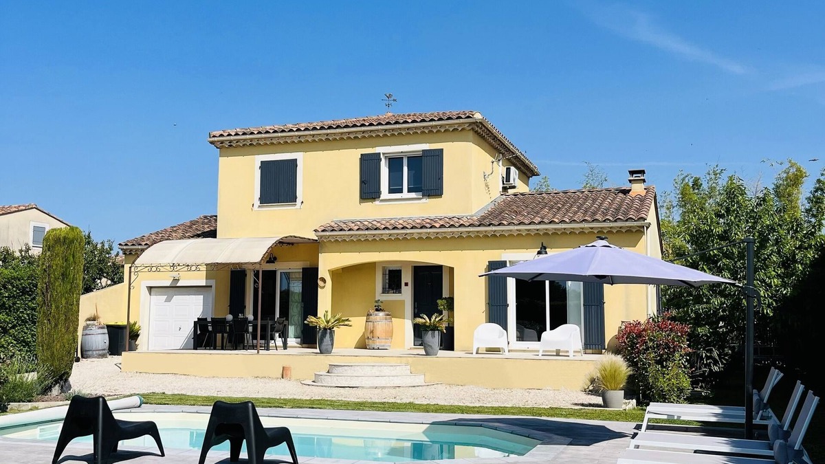 Althen-des-Paluds Villa | Near Avignon, Comfortable villa with private pool, in Provence