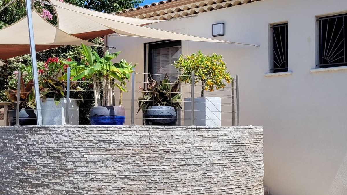 Saint-Jean Apartment | Near Cannes DEUX PIECES INDEPENDANT, RECENT, AIR CONDITIONED