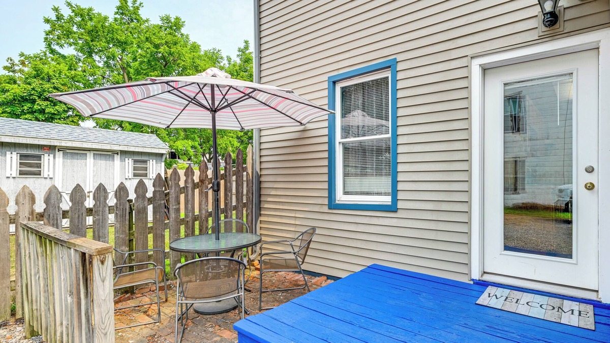 Seneca Falls House | Near Cayuga Wine Trail: Seneca Falls Convenience!