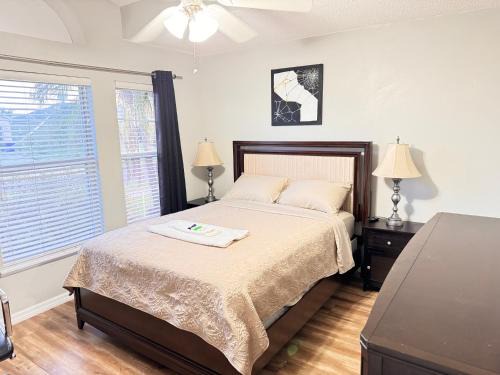 Winter Garden House | Near Disney cozy quiet place can stay up to 4 people