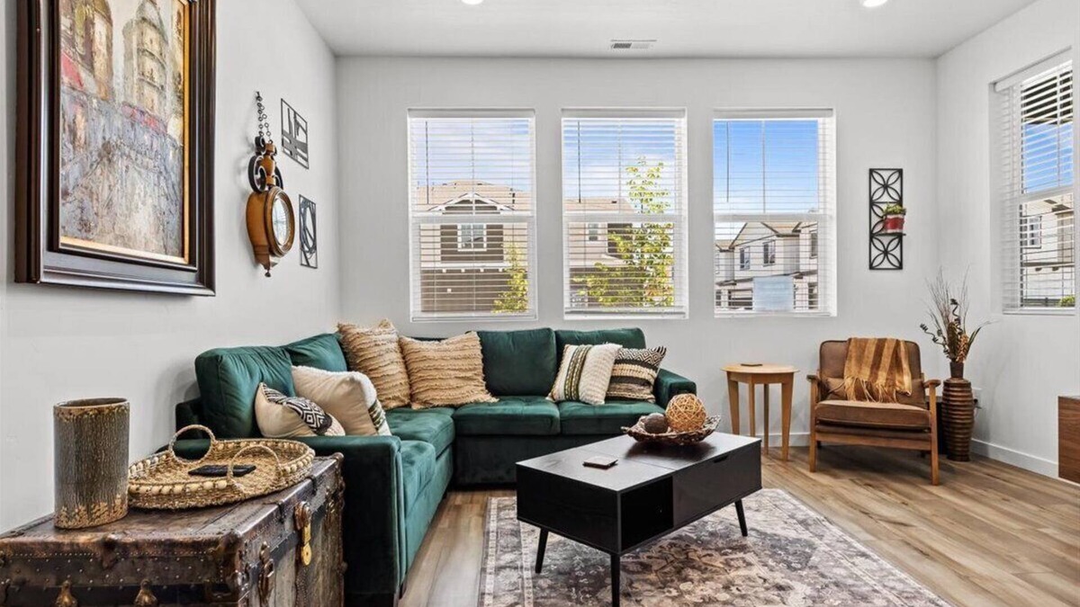 Eagle House | Near Eagle Island | Pool | King Bed | Parking | Smart TV