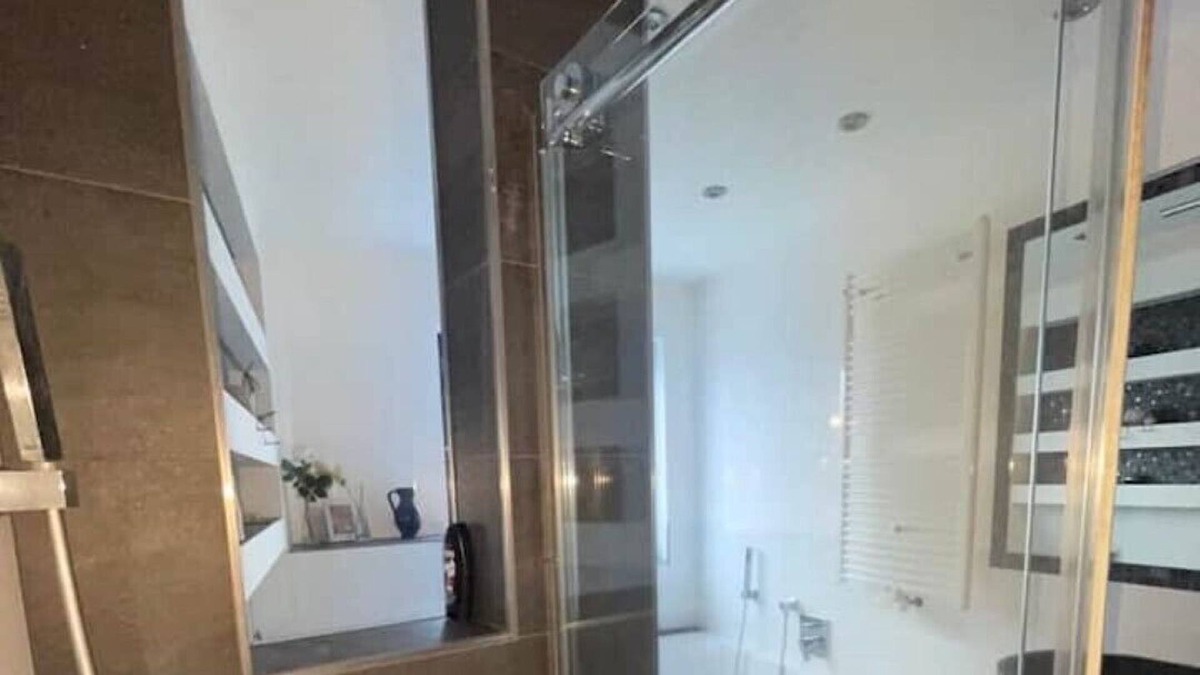 Hattersheim Apartment | Near Frankfurt 32 pinball, arcade, billiards, darts