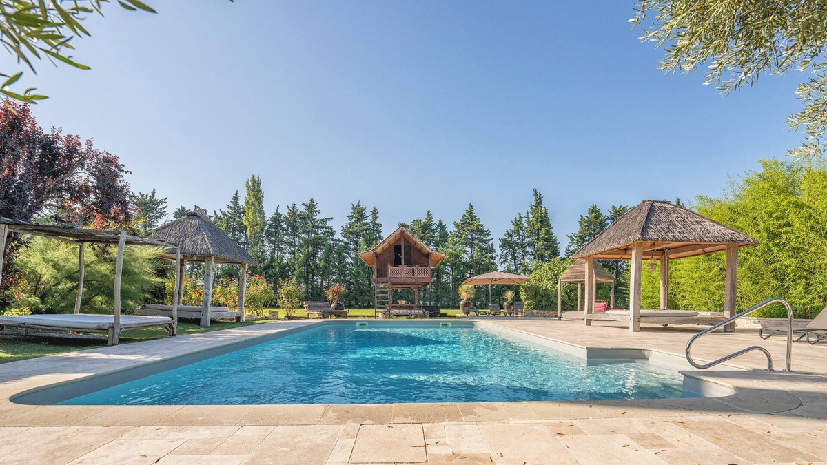 Le Thor Other | Near L'Isle-sur-la-Sorgue, quiet old Provençal Mas, 19 Pers. Swimming pool.