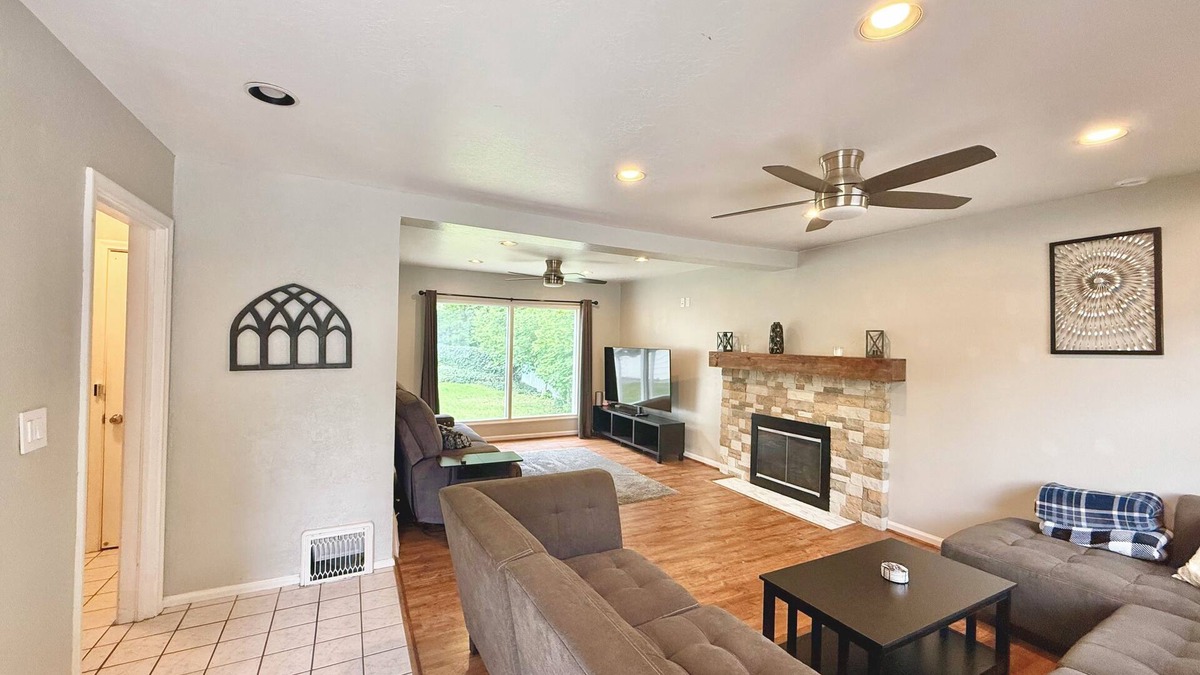 South Ogden House | Near McKay Dee Hosp, Weber State Univ, Hill AF Base, & many outdoor adventures!