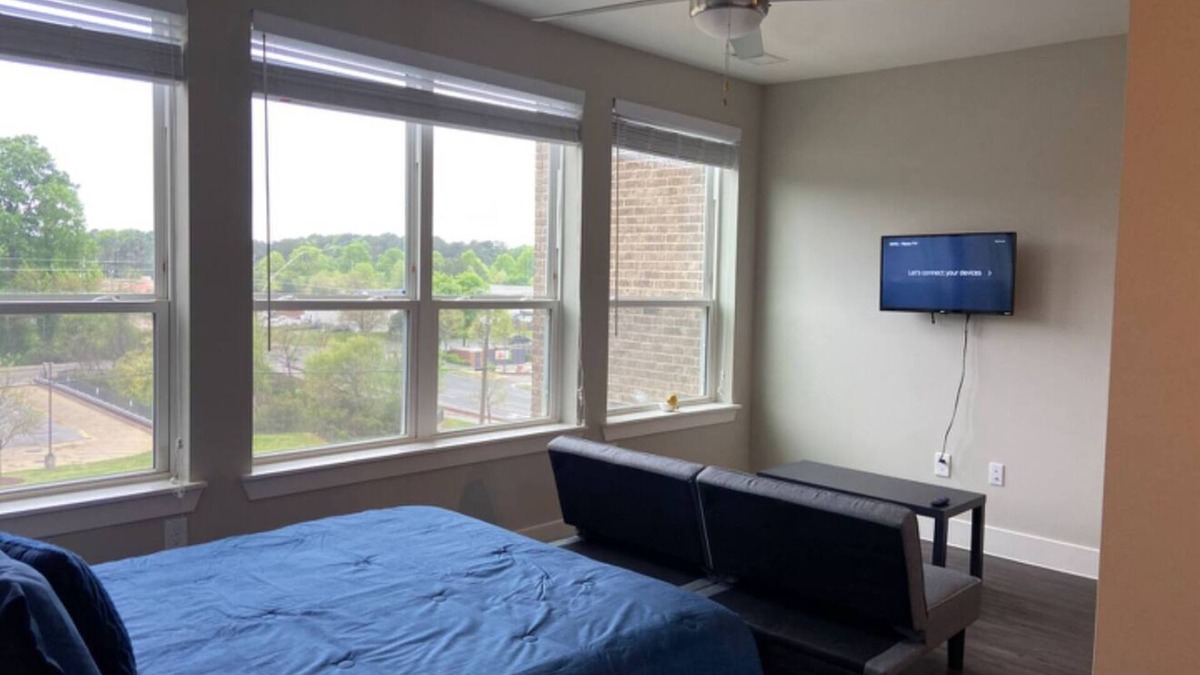 Southwest Raleigh Apartment | Near NC State Veterinarian Hospital