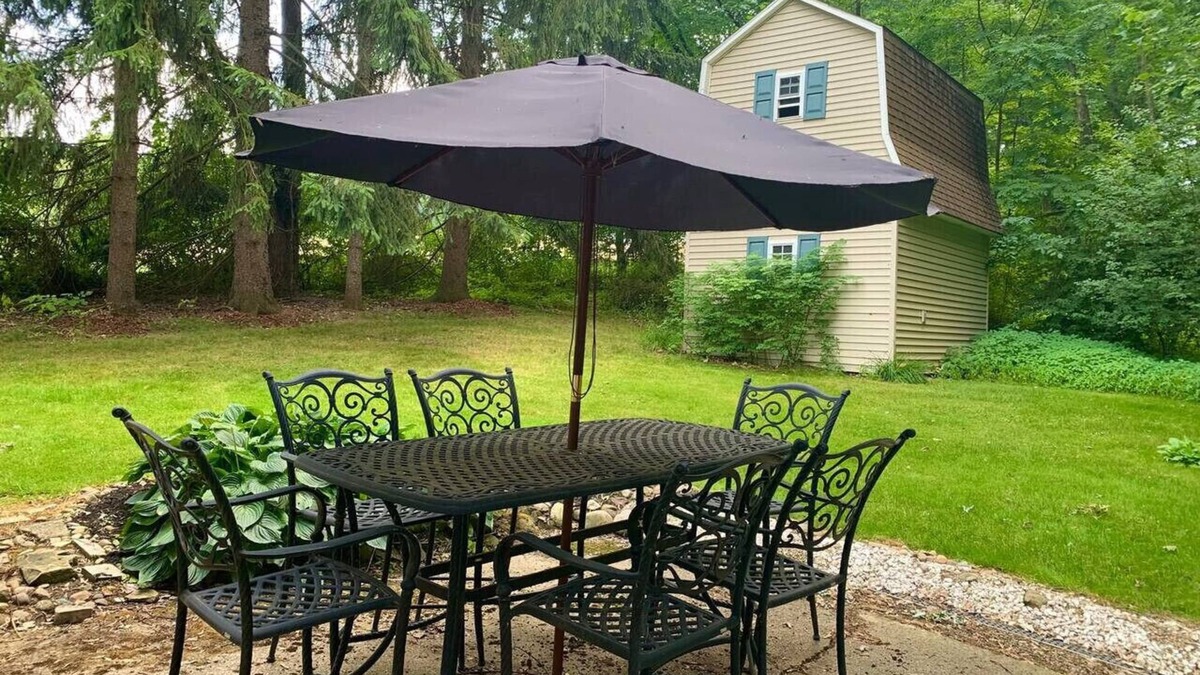Akron Apartment | Near Portage lake,Pro Football HOF,Downtown Akron!