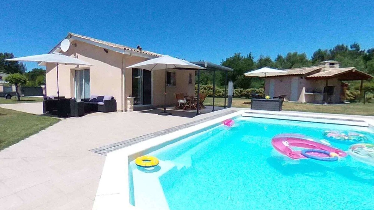 Grayan-Et-L'Hopital House | Near Soulac/mer. House with 3 bedrooms, sleeps 6, heated pool, 2500m of land.