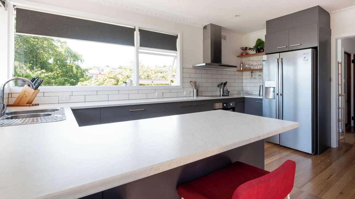 Kings Meadows House | Near the CBD, Perfect for Large Groups & Parking