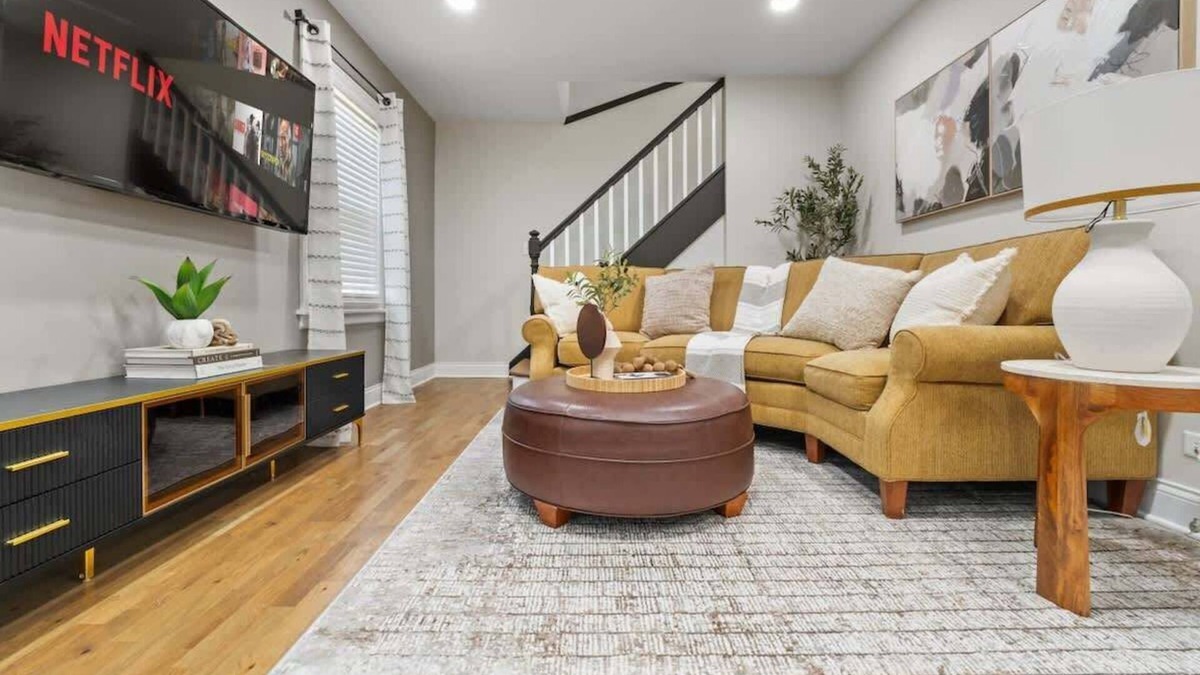 Bensenville House | Near White Pines Golf | Backyard | LCP Collection