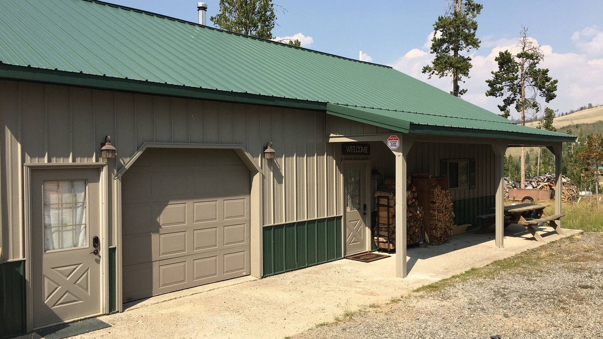 Dubois House | Near Yellowstone, Jackson Hole & Tetons - Sleeps 8