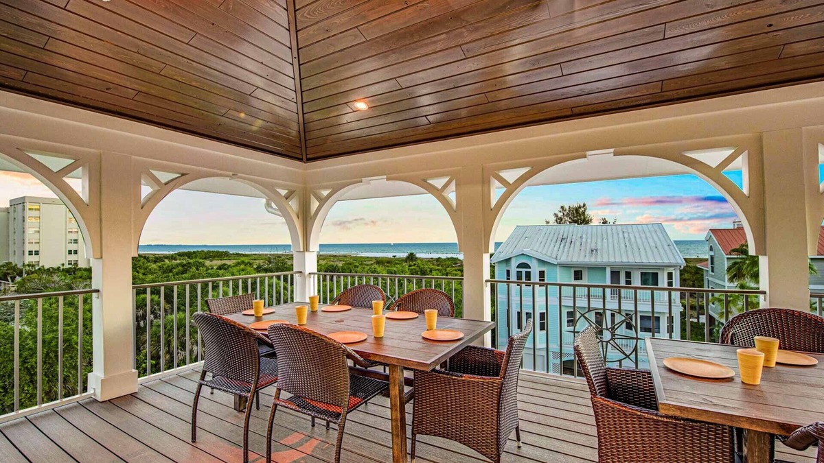 Siesta Key Village House | Nearly Beachfront, One house from the beach! Pool and Game Room - Ocean Overlook