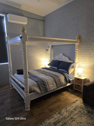 Dunolly House | Ned's Servo