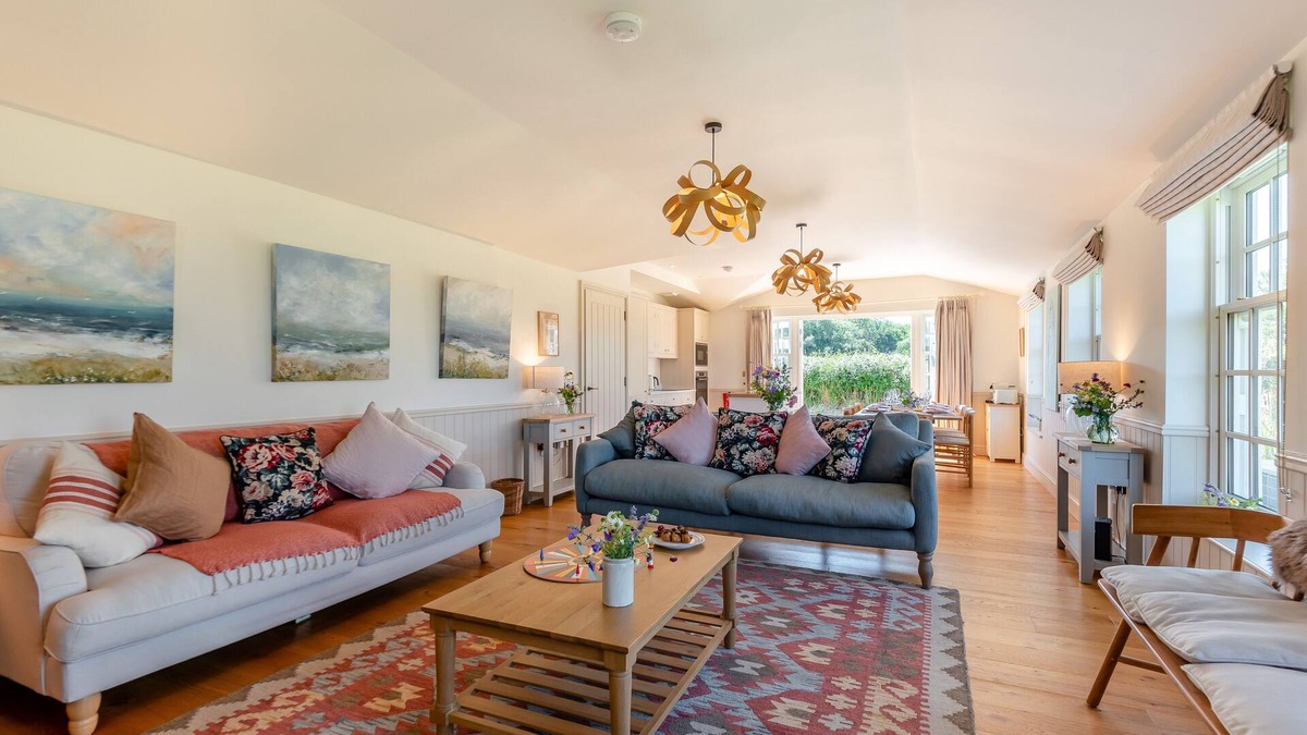 West Grinstead House | Need's Farm Stables - Four Bedroom House, Sleeps 8