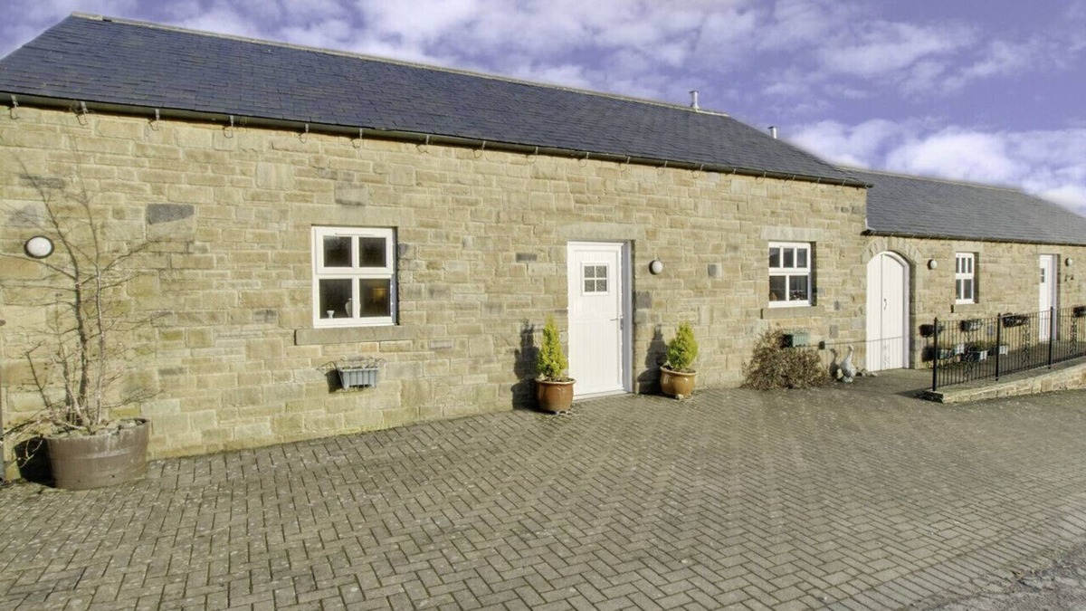 Lanehead House | Nellys Cottage - Three Bedroom House, Sleeps 6