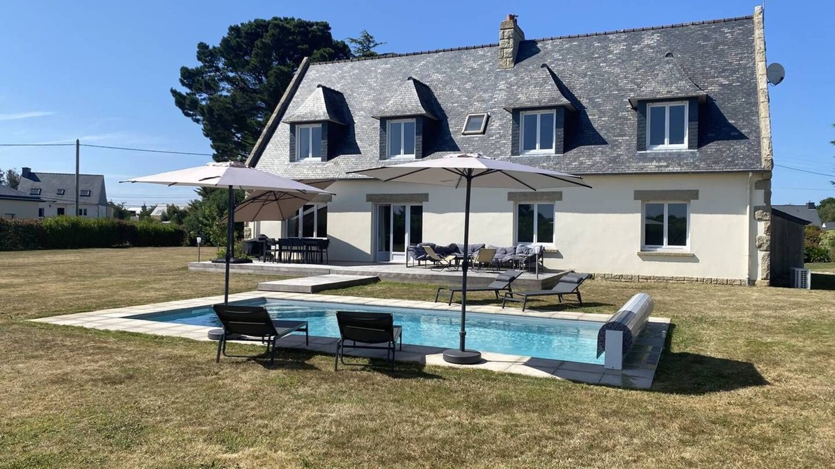 Saint-Cast-le-Guildo House | Neo-Breton House with Pool and WIFI in a Quiet Neighborhood. Sleeps 12.