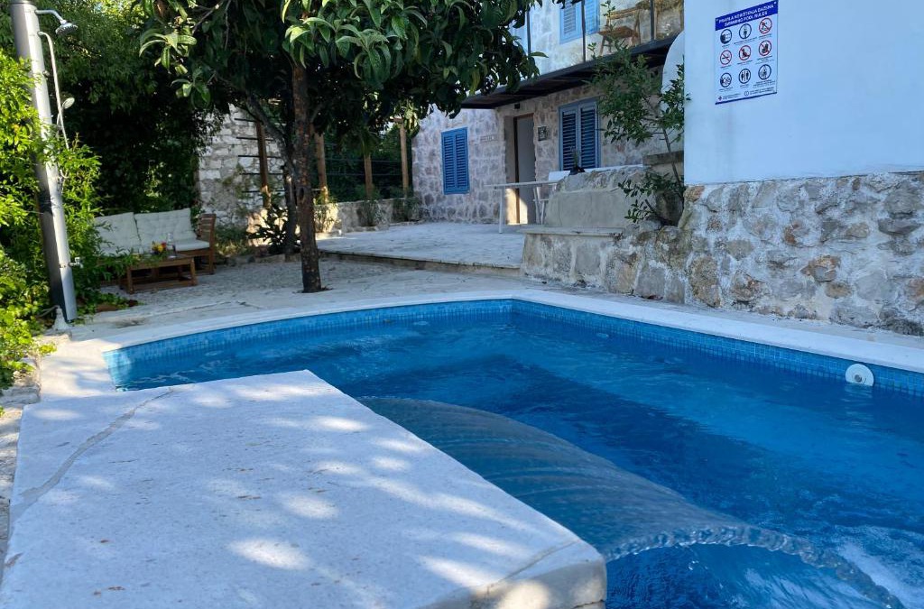 Hodilje House | Nespola