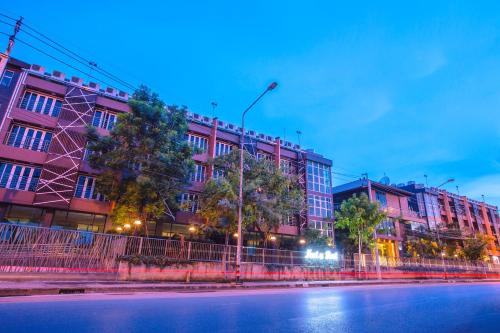 Bueng Kum Hotel | Nest n Rest Hotel