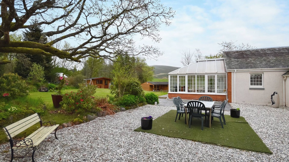 Dollar Cottage | Nether Auchlinsky Cottage