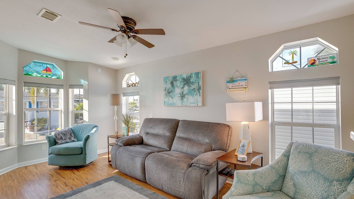 Nettles Island House | Nettles Island Jensen Beach Home: Walk to Ocean!
