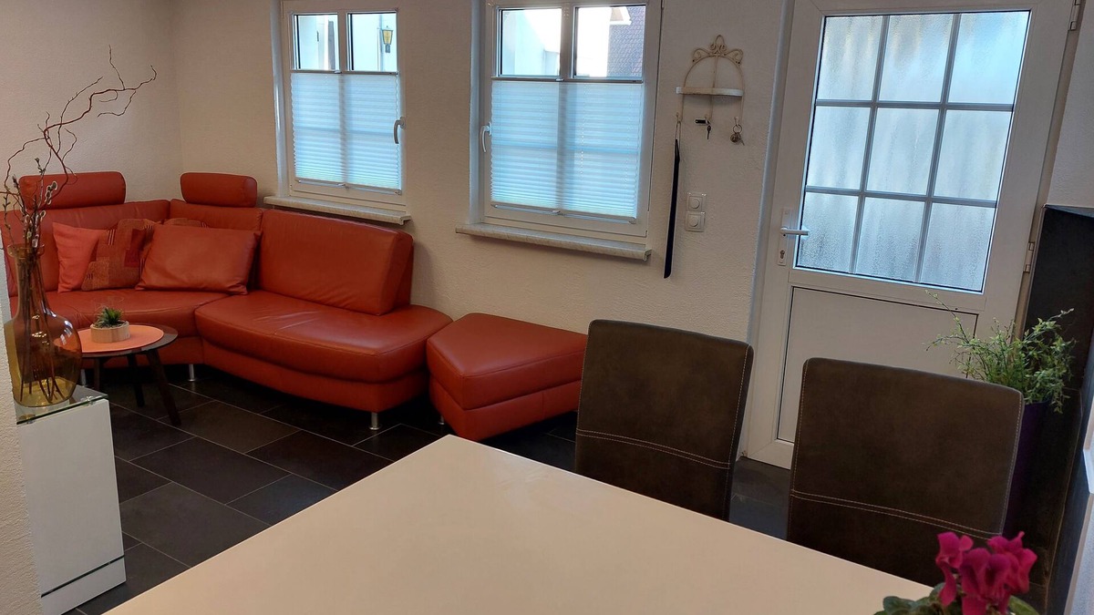 Furth Apartment | Neu Renovierte 2 Zimmer Ferienwohnung im Idyllischen Odenwald