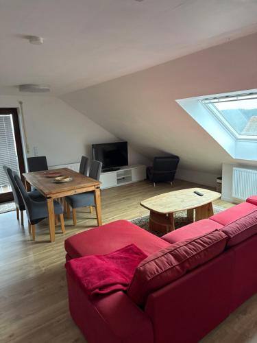 Gaedheim Apartment | Neu renovierte 2 Zimmer Wohnung 24h Check-In