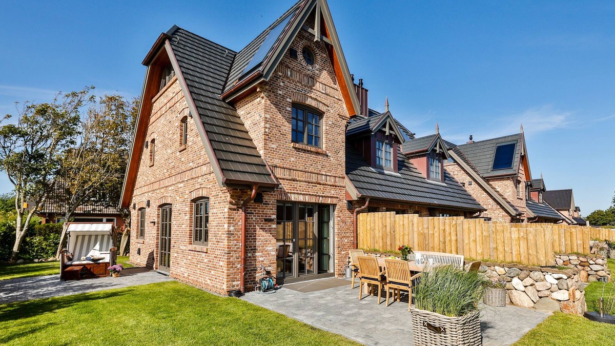 Tinnum House | Neubau Hausteil mit Garten und Zwei Terrassen in Salzwiesenlage von Tinnum