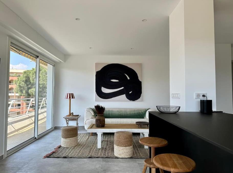 Juan-les-Pins Apartment | NEUF - Appartement neuf proche plages - Clim, WIFI