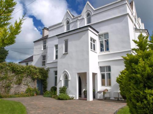Menai Bridge House | Nevadd - Uk12303