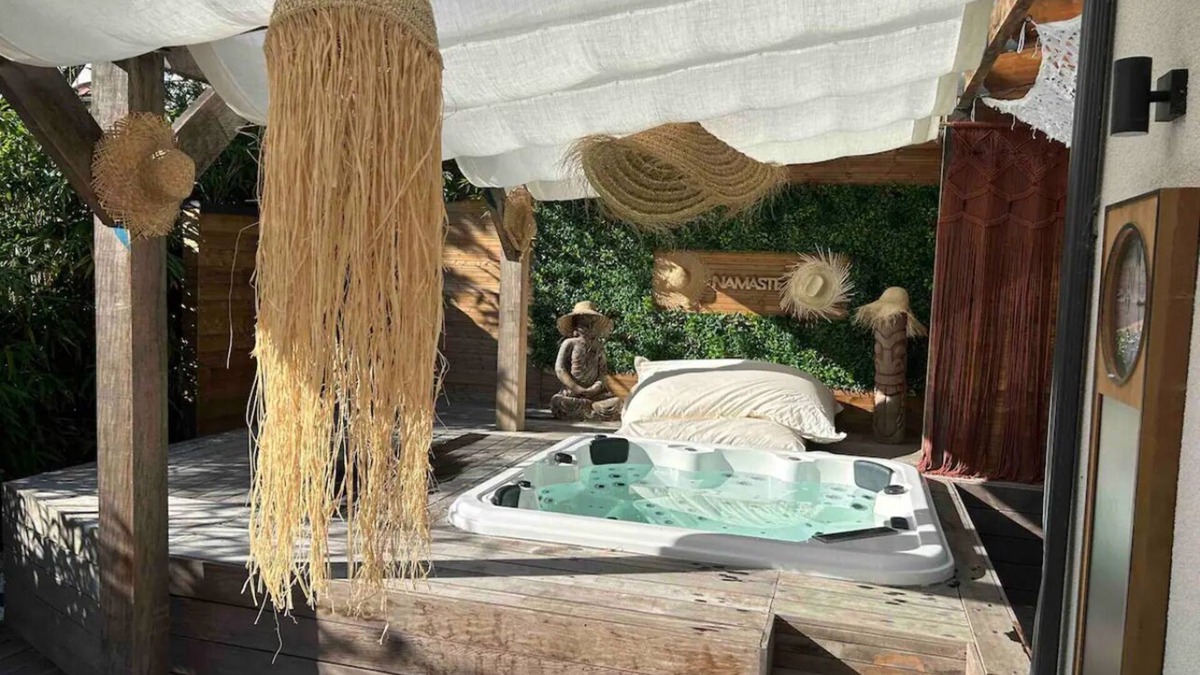 Leognan House | NEW 114M2 HOUSE with JACUZZI (sleeps 6)