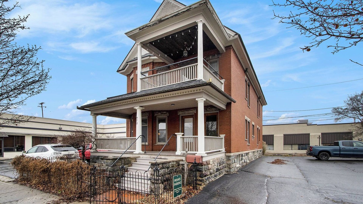 Stuart Apartment | NEW 1st Floor Victorian Flat in Downtown Kalamazoo
