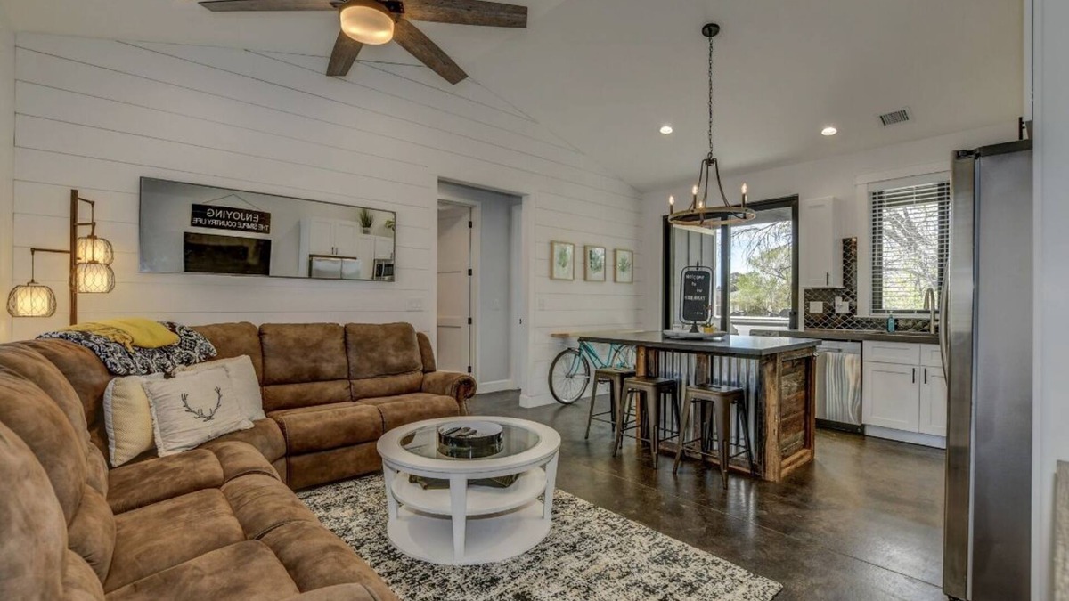 Iron Springs Cottage | New 2 bed Hideaway, 8 minutes from Downtown Prescott