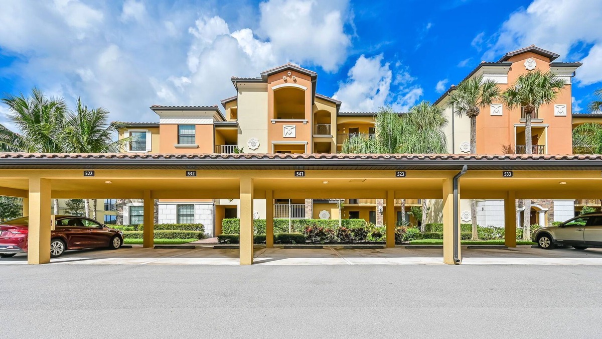 Naples Condo | New 2 Bedroom 2 Bath Bonita National Condo. Top Floor Corner Unit, Amazing Views