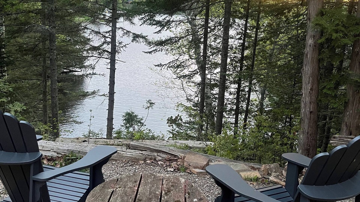 Hastings Highlands Cottage | New 2-bedroom cottage in Bancroft Ontario, fully renovated on the lake