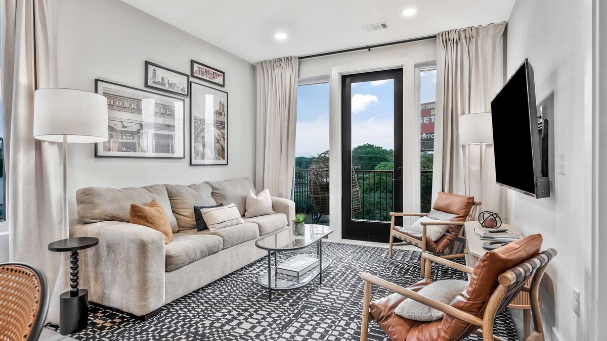 Nashville Apartment | New! 2 Luxe Penthouses with Balconies + City Views